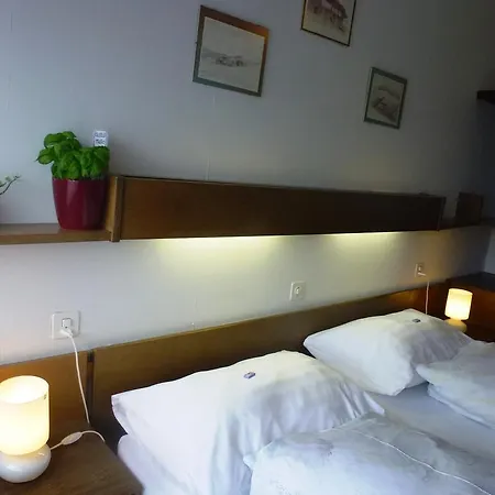 Szálloda Bahnhof 2*