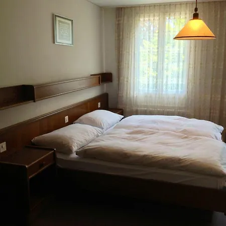 Bahnhof Szálloda Interlaken