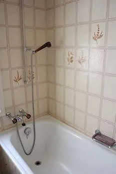 Bahnhof 2* إنترلاكن